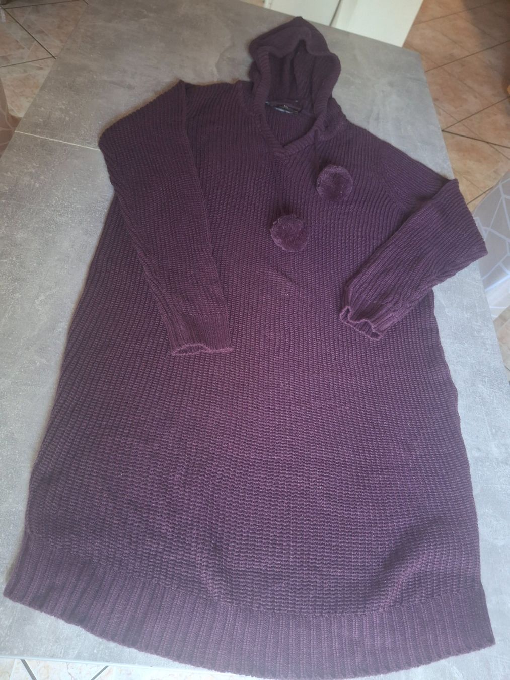 Vestiti: Robe pull avec capuchon col en V taille 40-42 marque BPC – Usato da Villiers venduto da san_jn5w