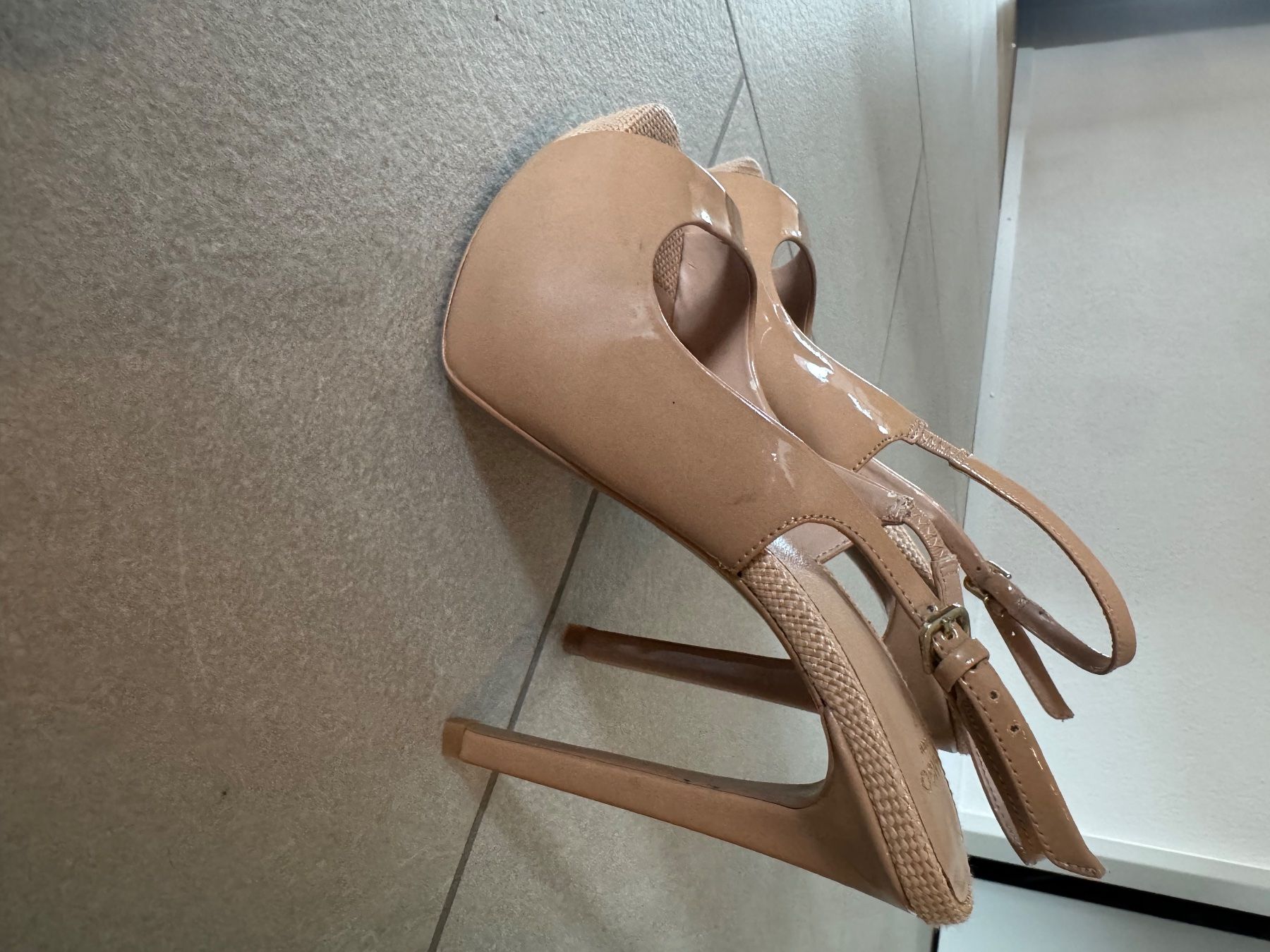 Mango Scarpe da donna: Sandalen – Nuovo (secondo la descrizione) da Reinach AG venduto da MineD 3