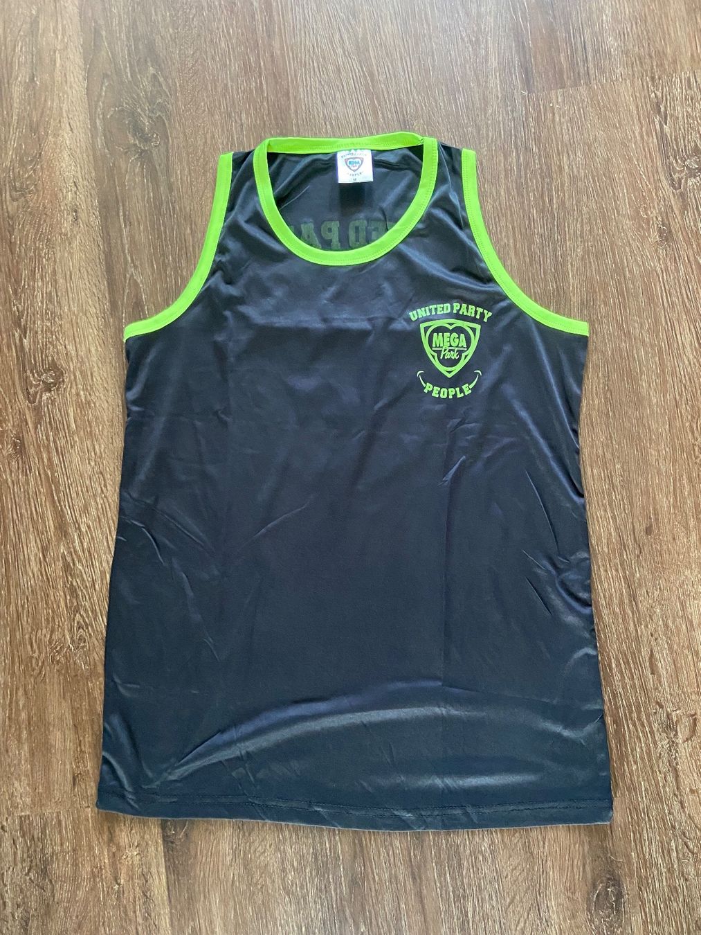 T-shirt: Mega Park / Ballermann / Tanktop – Usato da Muttenz venduto da bargain_hunter
