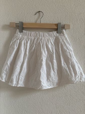 Jupe blanche brodée taille 7-8 ans