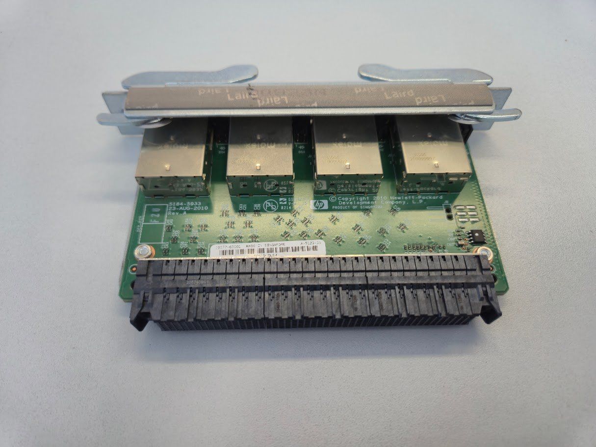 Hewlett Packard Hub & Switch: HP J9577A E3800 4-Port Stacking Module – Usato da Eglisau venduto da Hpa1 2
