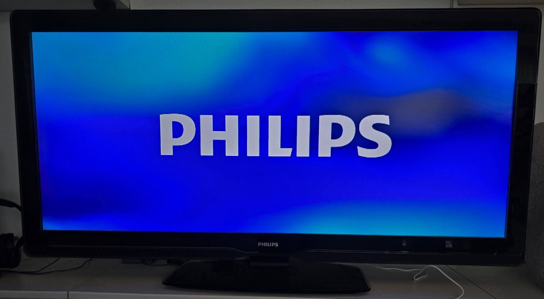 Philips Televisori: PHILIPS - Cinema 21:9-LCD-Fernseher – Nuovo (secondo la descrizione) da Reinach AG venduto da softwareladen 3
