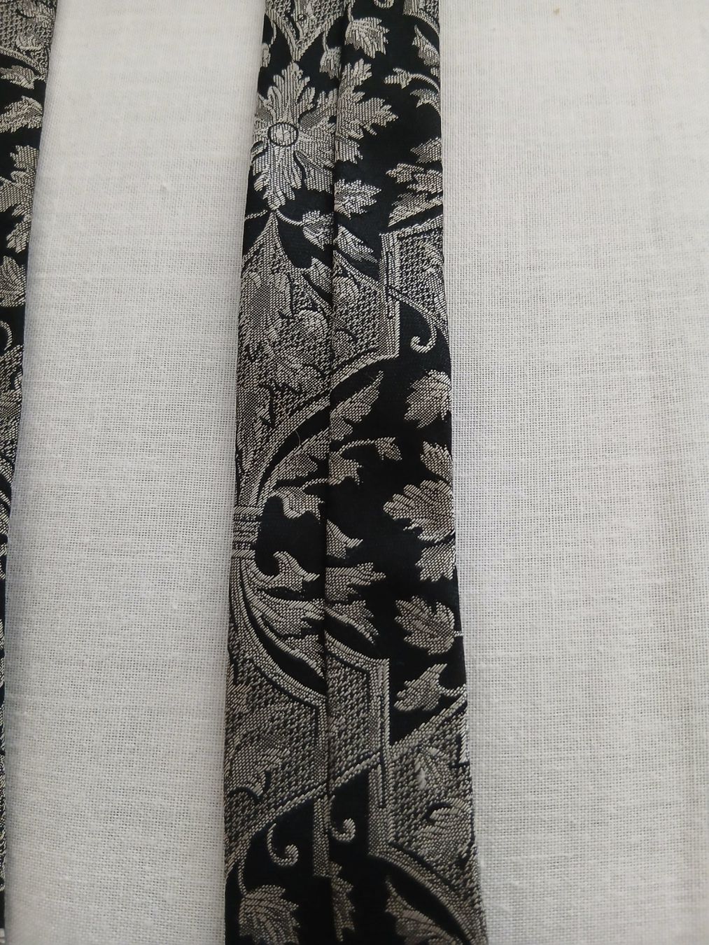 Versace Cravatte: Cravatte Versace Versus – Usato da Genève venduto da GenevaLuxury 6