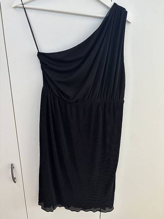 Einschultriges Kleid