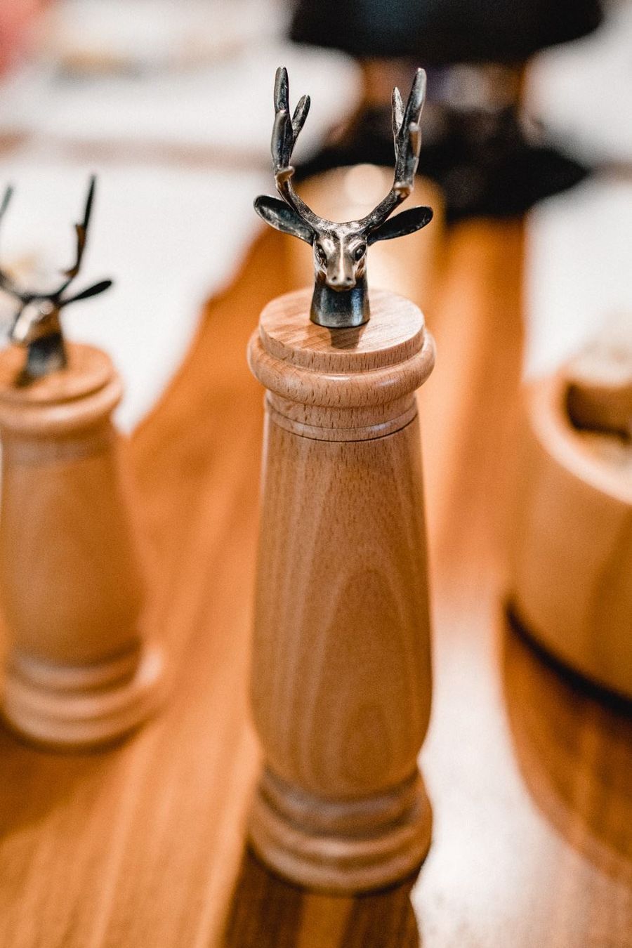 Elettrodomestici da cucina: Holz Pfeffer- & Salzmühle "Hirsch" gross – Nuovo e nell'imballaggio originale da Wettingen venduto da kochshop 3