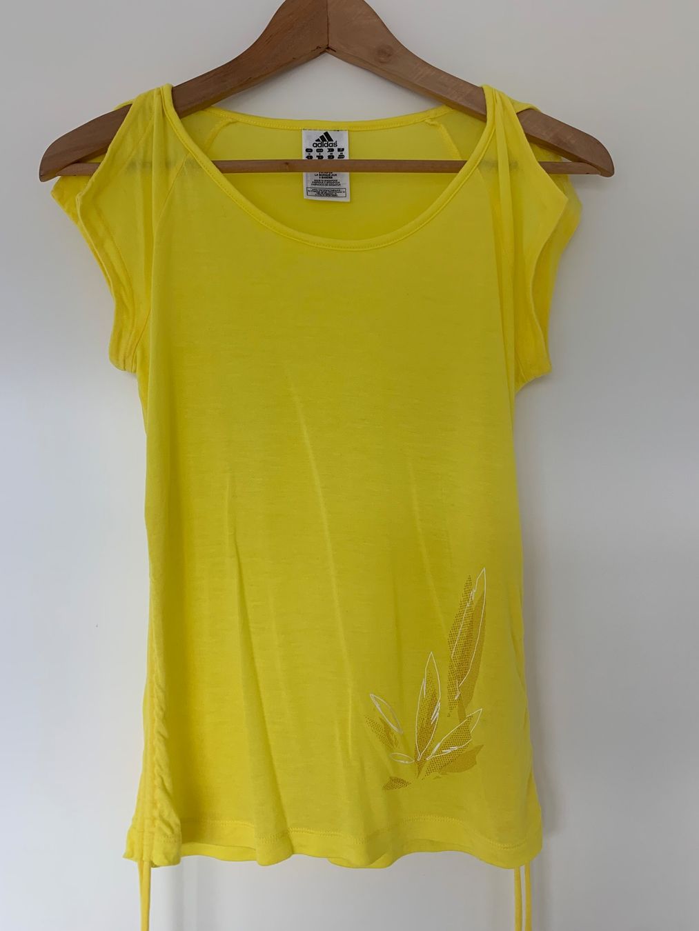 Adidas Top: Adidas Sporttop – Nuovo (secondo la descrizione) da Erlenbach ZH venduto da Syssi_C 1