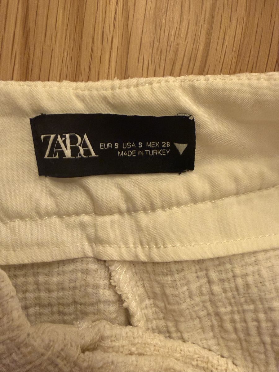 Zara Pantaloni: ZARA Textured Skort Shorts for Summer - Size S, EUC – Usato da Emmenbrücke venduto da jan_nx7j 2