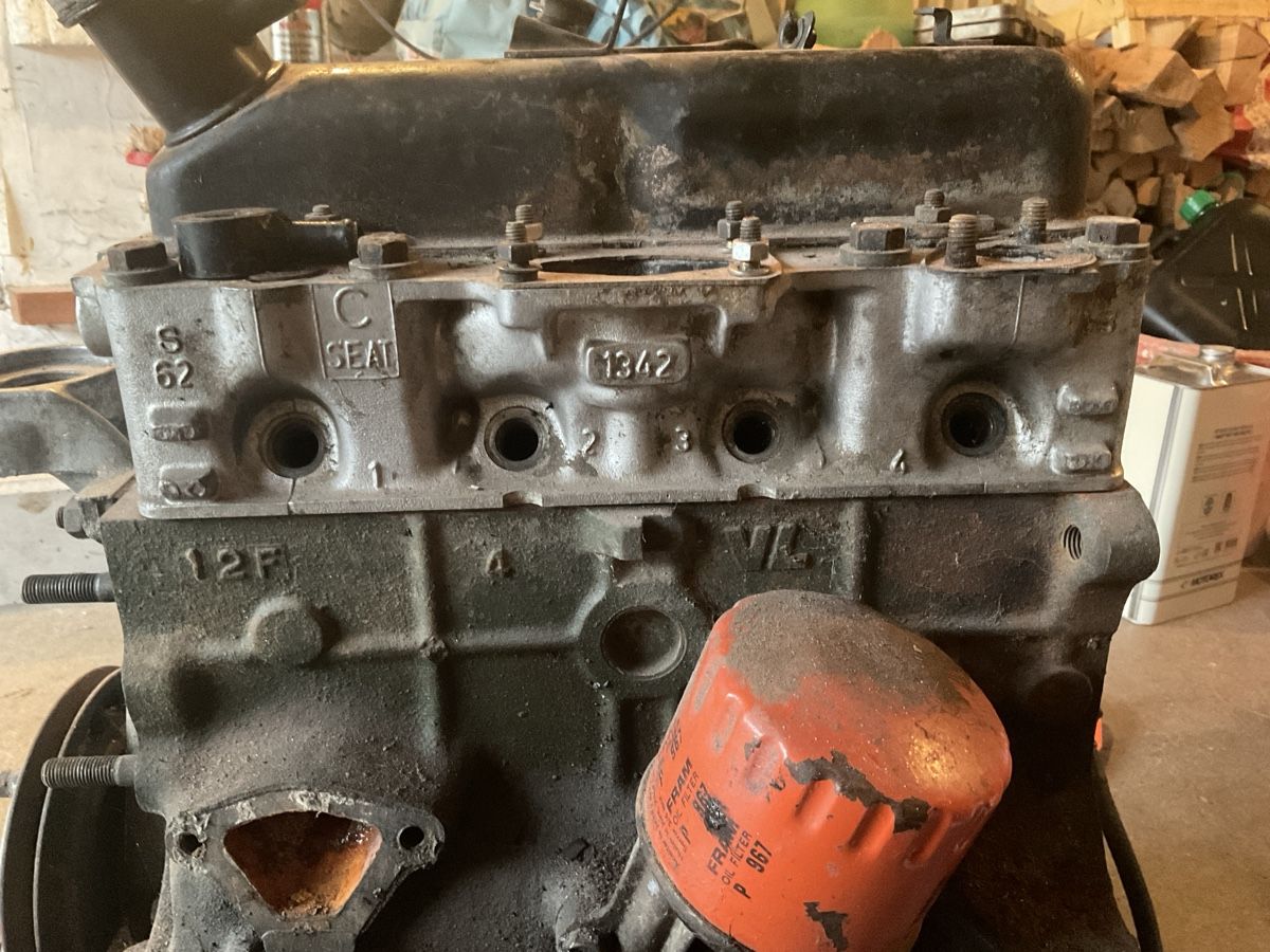 Seat Motoren: SEAT 600D Motor mit WEBER Vergaser und Luftfilter – Defekt aus Winterthur von ValentinLupp 4