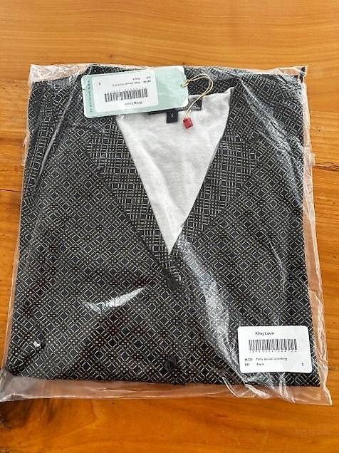 King Louie Camicette: Hübsche neue King Louie Bluse S – Nuovo e nell'imballaggio originale da Bern venduto da Delirious 2