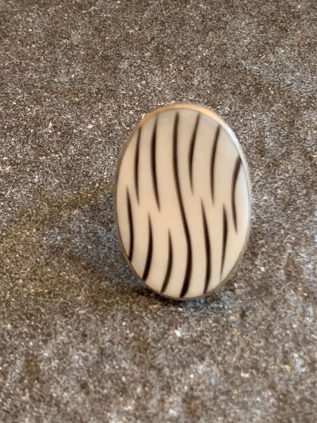 Anelli: Mega Perlmutt Ring Zebra Design - 800 Silber – Usato da Zürich venduto da uvu2 6