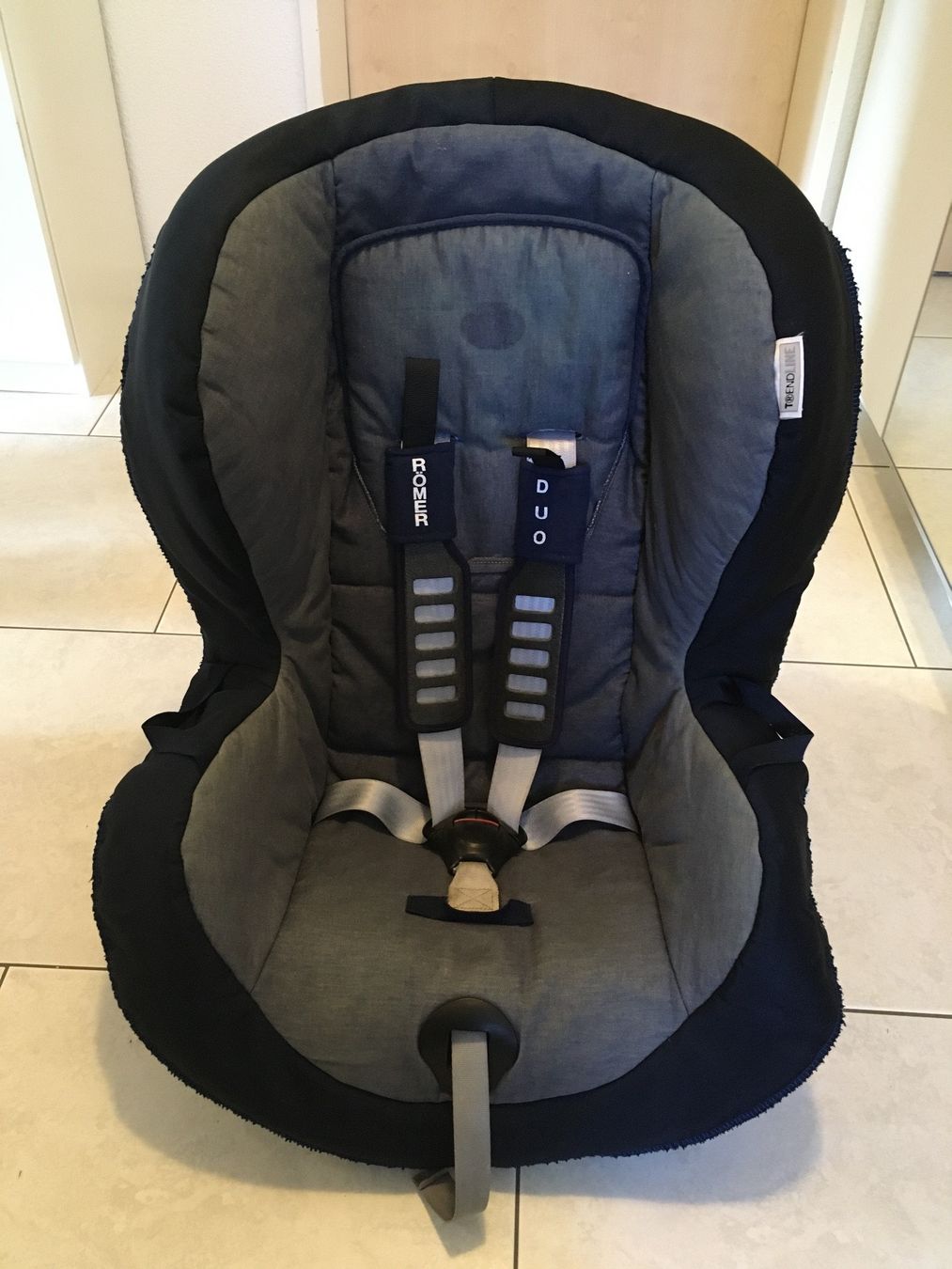 Seggiolini per auto: Römer Duo Plus 9-18 kg – Usato da Balterswil venduto da Daia4