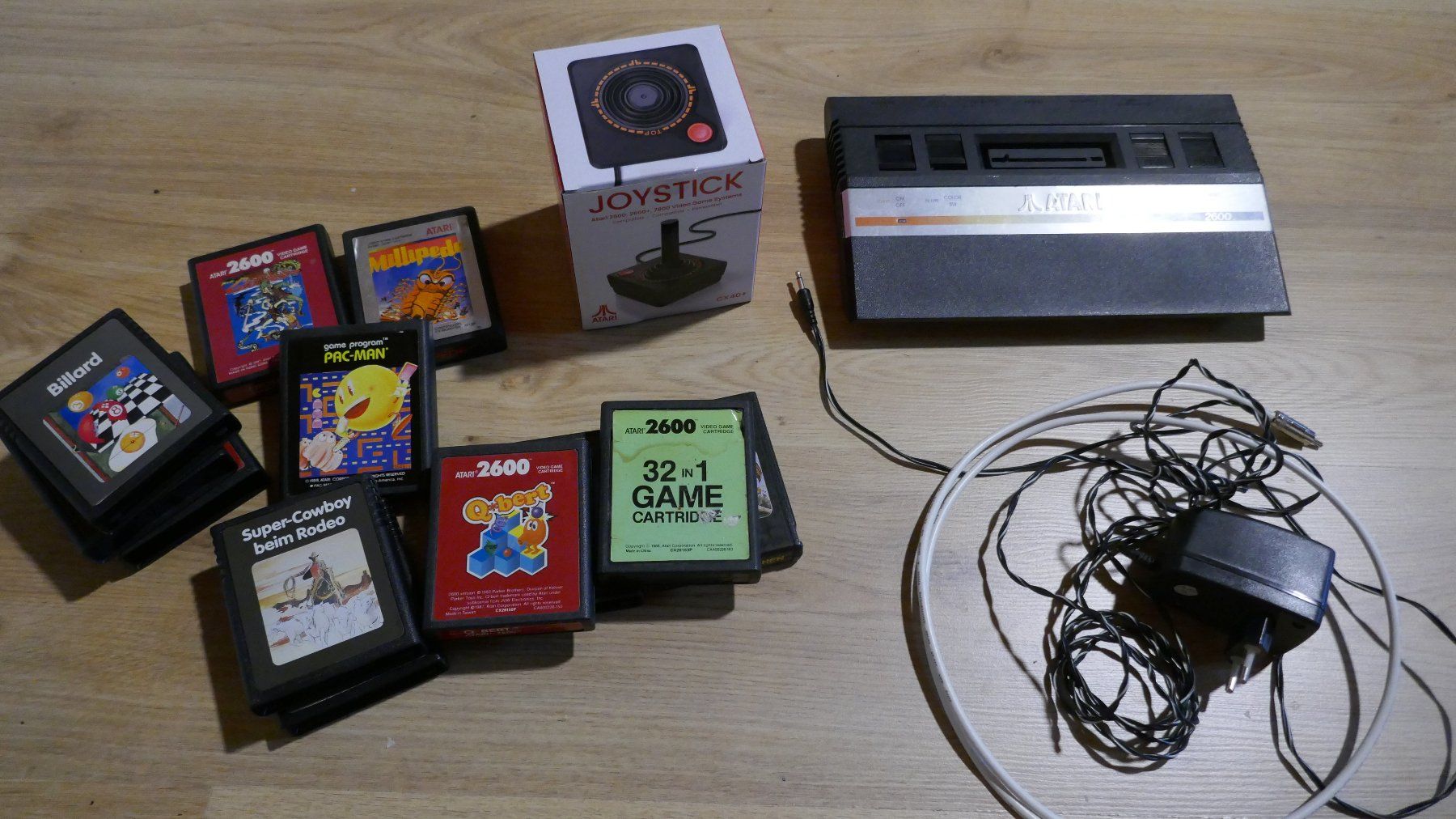 Atari Console: Atari 2600 Junior Konsole – Usato da Wenslingen venduto da FairlightCMI