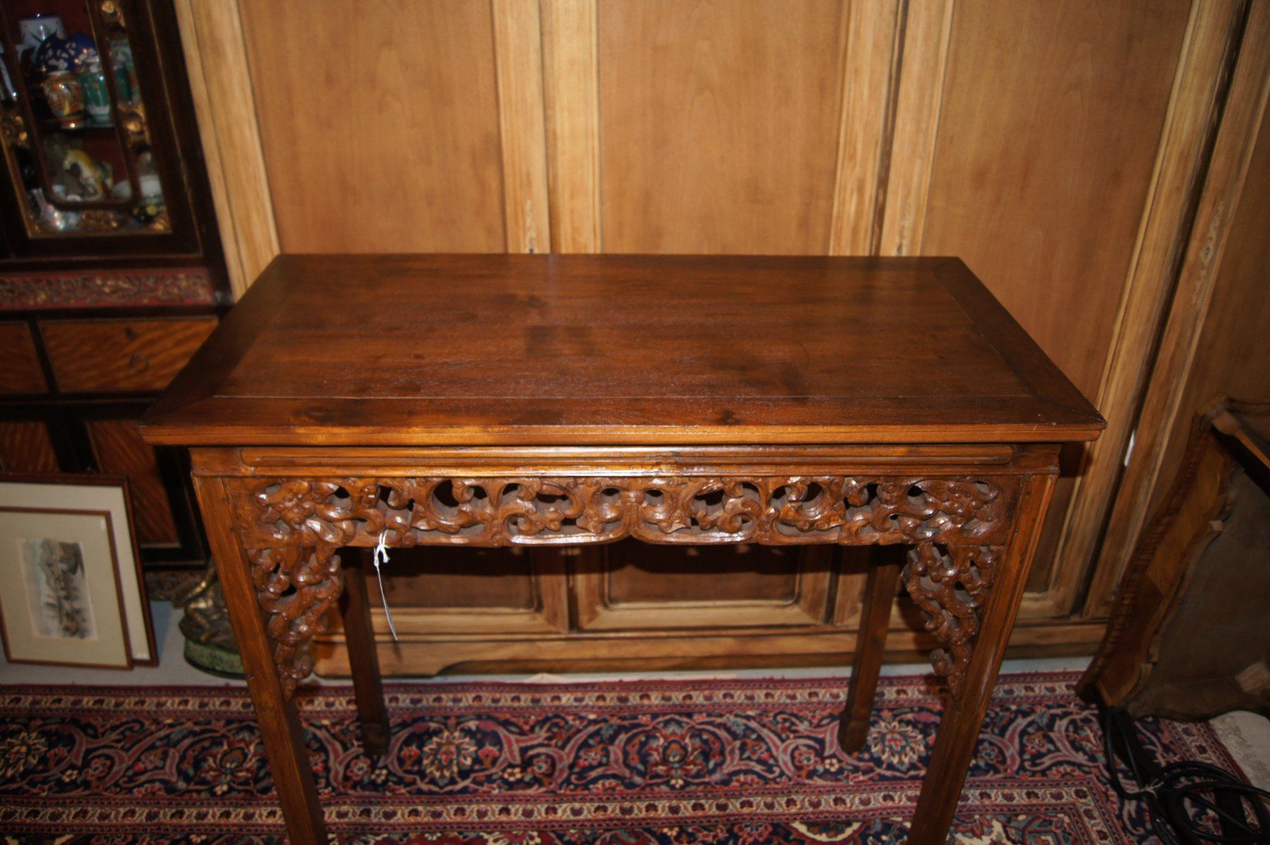 Tavoli: Hoher Asiatischer Beistelltisch/Sideboard – Usato da Geroldswil venduto da ARTEFACTO 1
