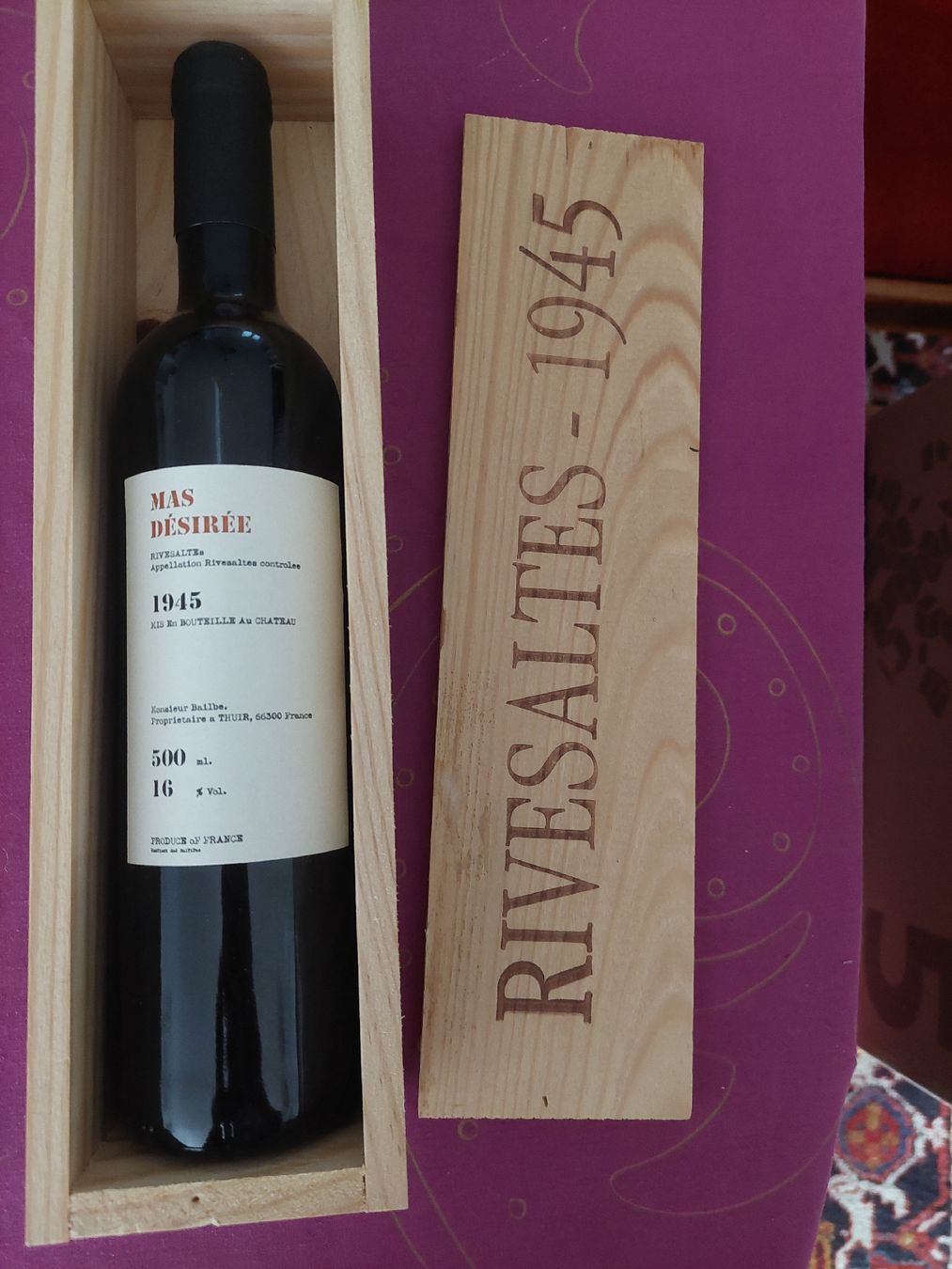 Vino: Vin de Rivesaltes, vendange 1945. – Nuovo e nell'imballaggio originale da Le Locle venduto da wchs 1
