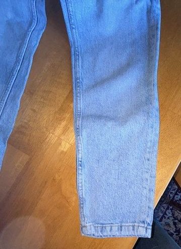 Zara Jeans: Jeans bleu Zara taille haute 32 – Gebraucht aus Athenaz (Avusy) von sos_2k2j 1