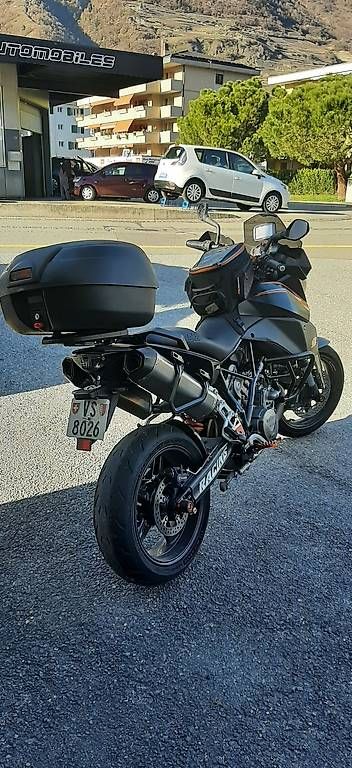 Strada: Ktm 990 smt – Usato da Fully venduto da Tuchoz 1