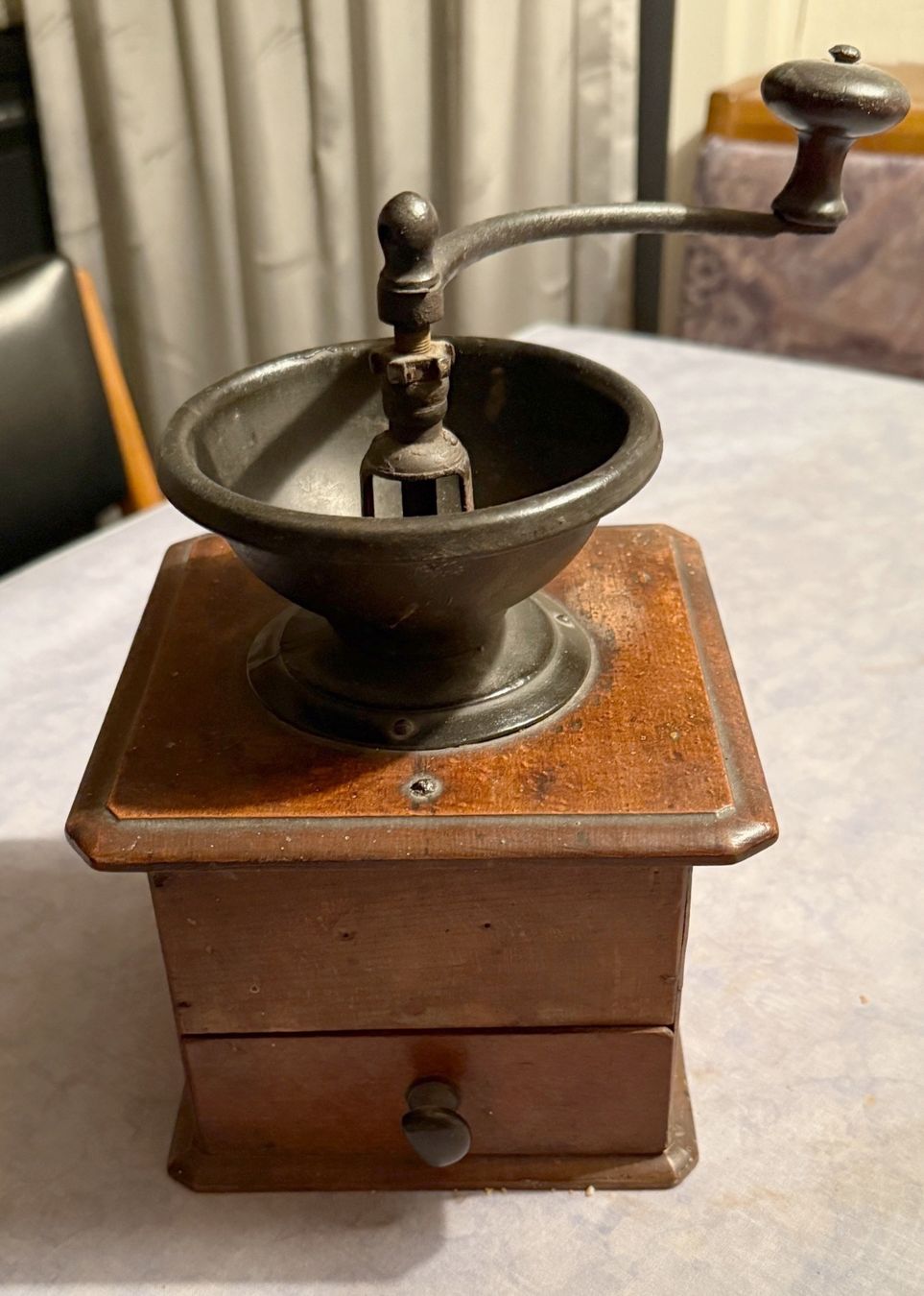 Appareils de cuisine: Kaffeemühle antike – D'occasion à Samedan par Gischpel25