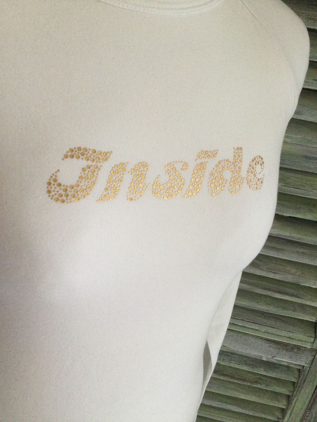 Top: Sweat blanc inscription doré INSIDE, taille – Usato da Agiez venduto da chouchanelle 4