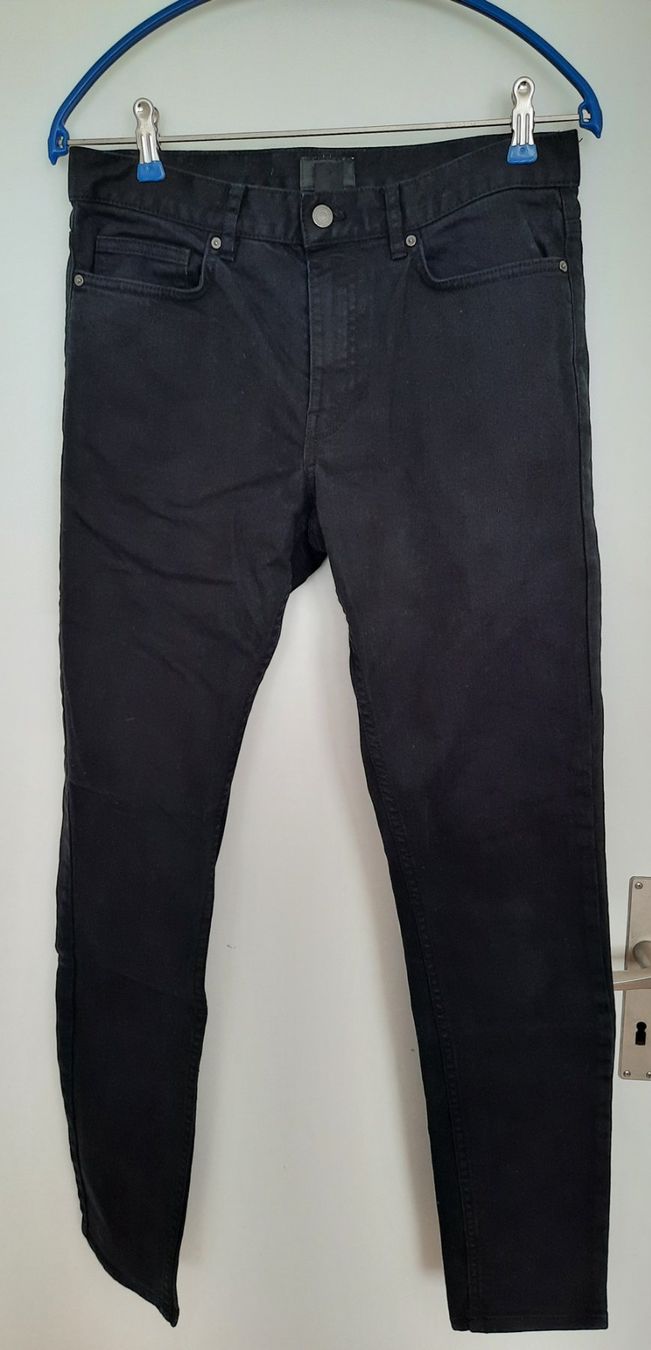 Pantaloni: ***H&M*** Jeans schwarz Gr 29 – Usato da Wädenswil venduto da H2H_Secondhandshop