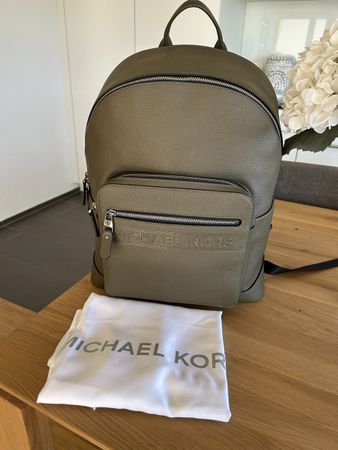 M. Kors Lederrucksack grün NEU