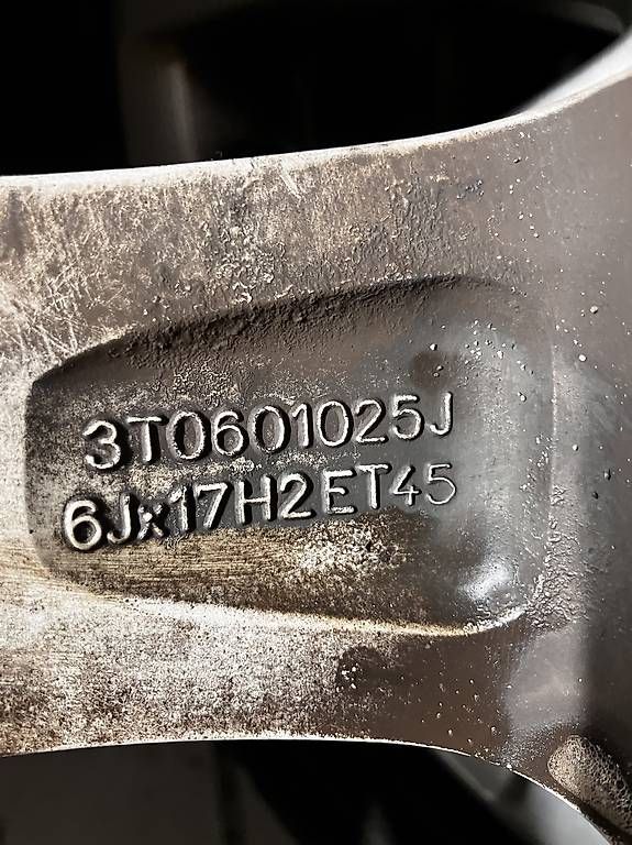 Skoda Pneus & Kompletträder: 4 x Winterräder 17 Zoll - Skoda Octavia Skoda Yeti - 5.6mm – Gebraucht aus Gipf-Oberfrick von car4y0u 7