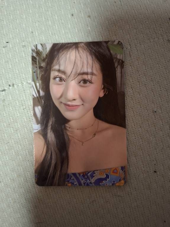 Dischi in vinile: Jihyo taste of love pc  – Usato da Alikon venduto da e_w_lt5y