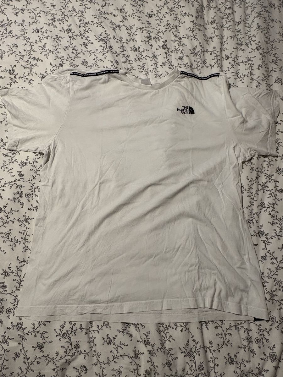 North Face T-shirt: the nort face – Usato da Roveredo GR venduto da pez_7fjy 1