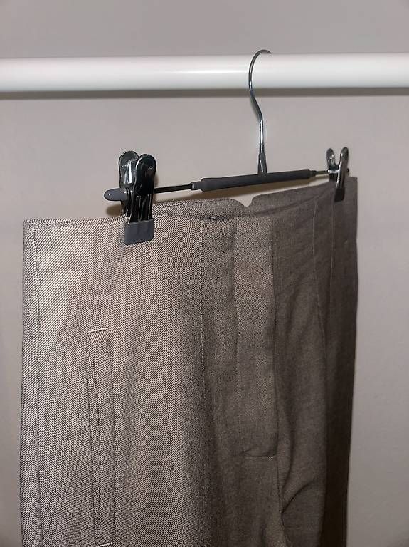 Pantaloni: Zara pantaloni cotone marre grigio M zip centrale – Usato da Bioggio venduto da Nadezhda 1