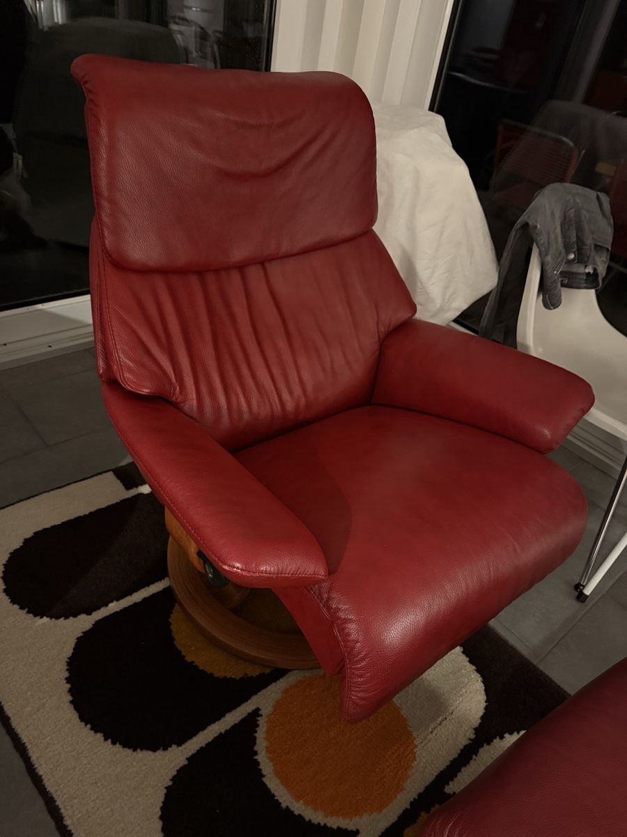 Stressless Fauteuils: Fauteuil + repose-pieds Stressless – D'occasion à Les Genevez JU par fabliane