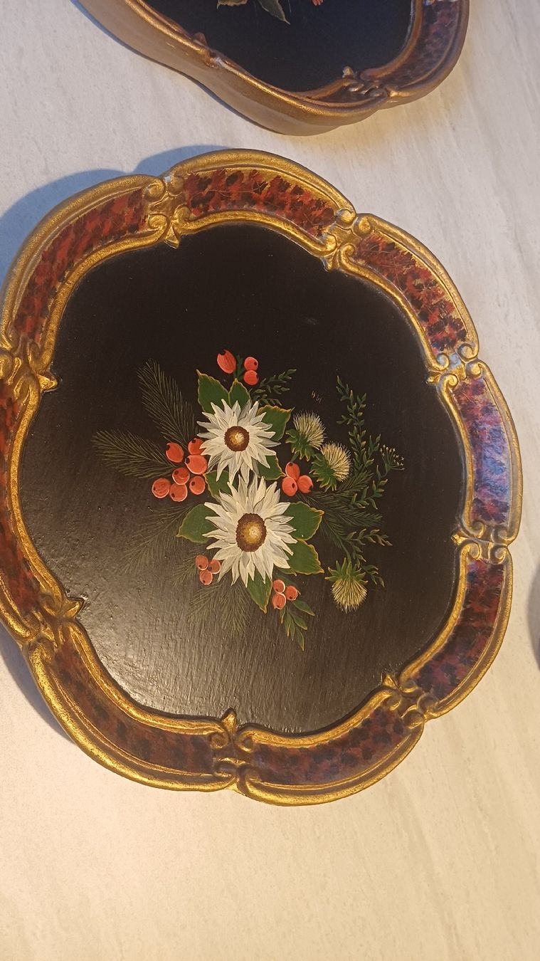 Assiettes: 2 Schöne Wandteller Handbemalt  – D'occasion à Flawil par Naphtali 3