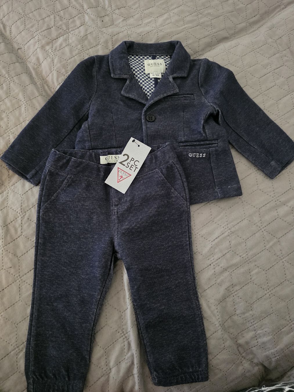Guess Ensembles coordonnés: set per bambini – Neuf (Voir description) à Buchs AG par tac_zz5h