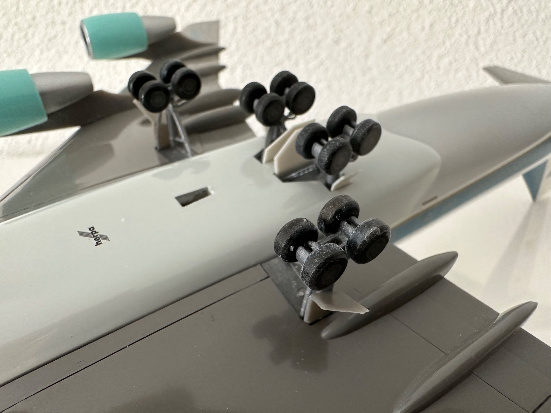 Herpa Modellbausätze & Standmodelle: Boeing 747 Air Force One 1:200 – Gebraucht aus Wolfhausen von  8