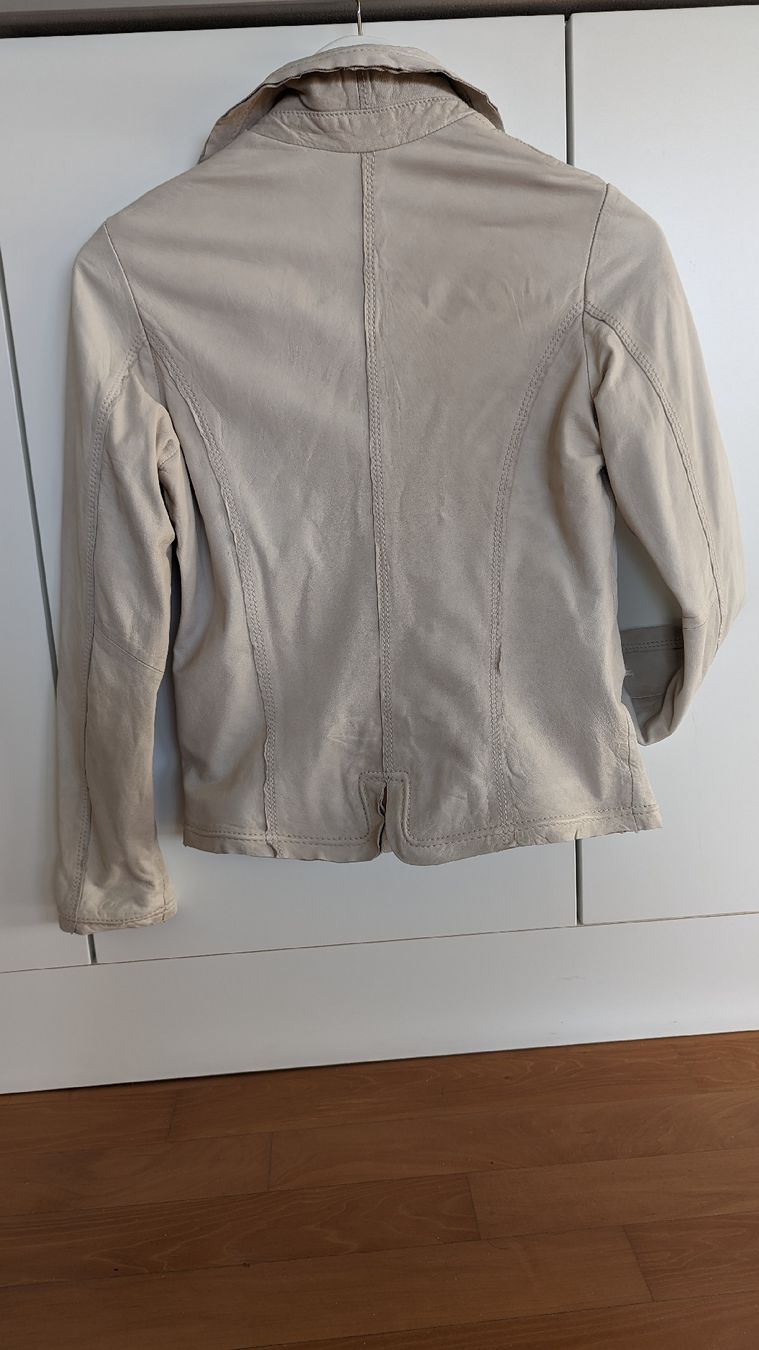 Guess Jacken: Leder Jacket Guess – Gebraucht aus Winterthur von losa_p966 2