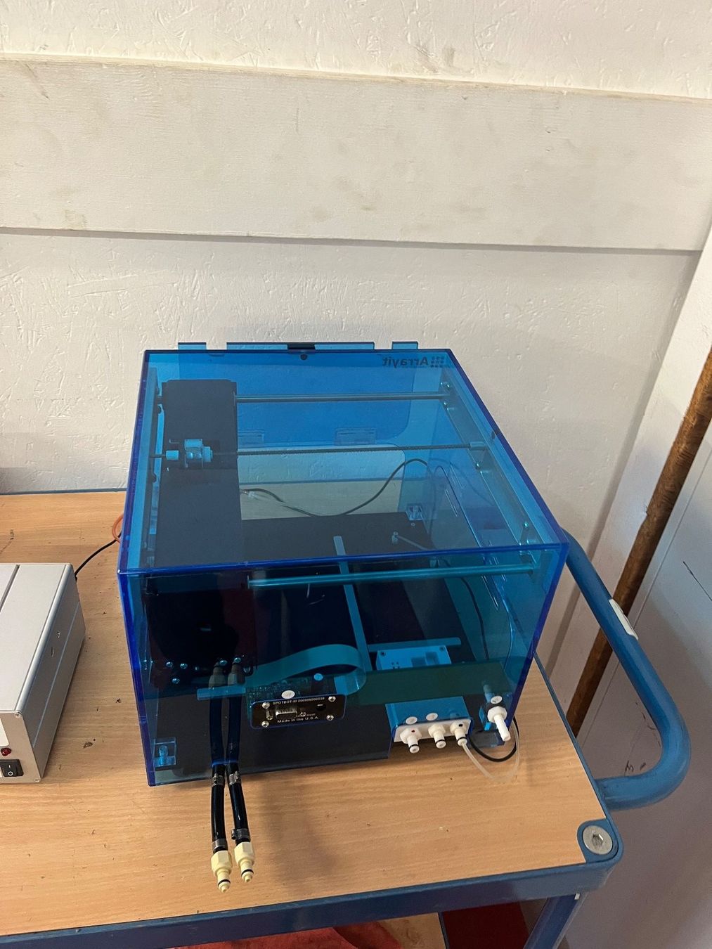 Accessori da laboratorio: Arrayit SpotBot® 3 Personal Desktop Arrayer – Usato da Niederdorf venduto da LeptonAG_Labor 8