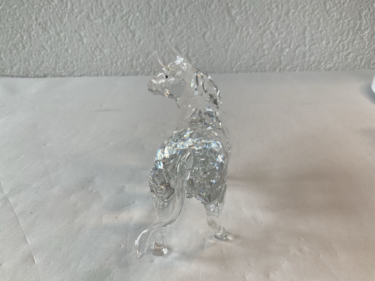 Swarovski Figurines: Swarovski Crystal, taureau  – D'occasion à Malleray par Robot12 7