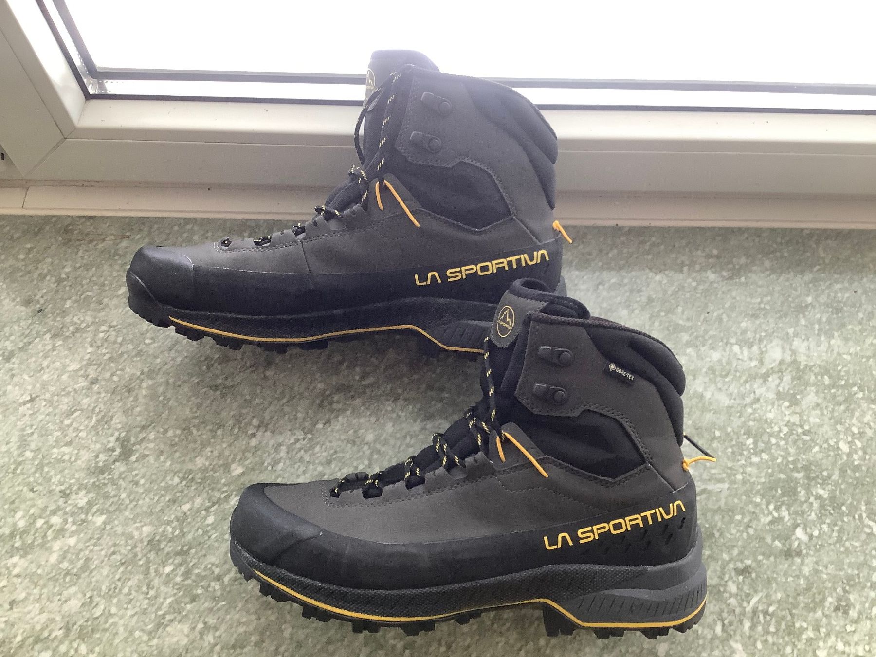 La Sportiva Scarpe da uomo: La Sportiva - Wanderschuhe  -  bitte Beschrieb genau lesen ! – Nuovo (secondo la descrizione) da Zürich venduto da Goworki 1