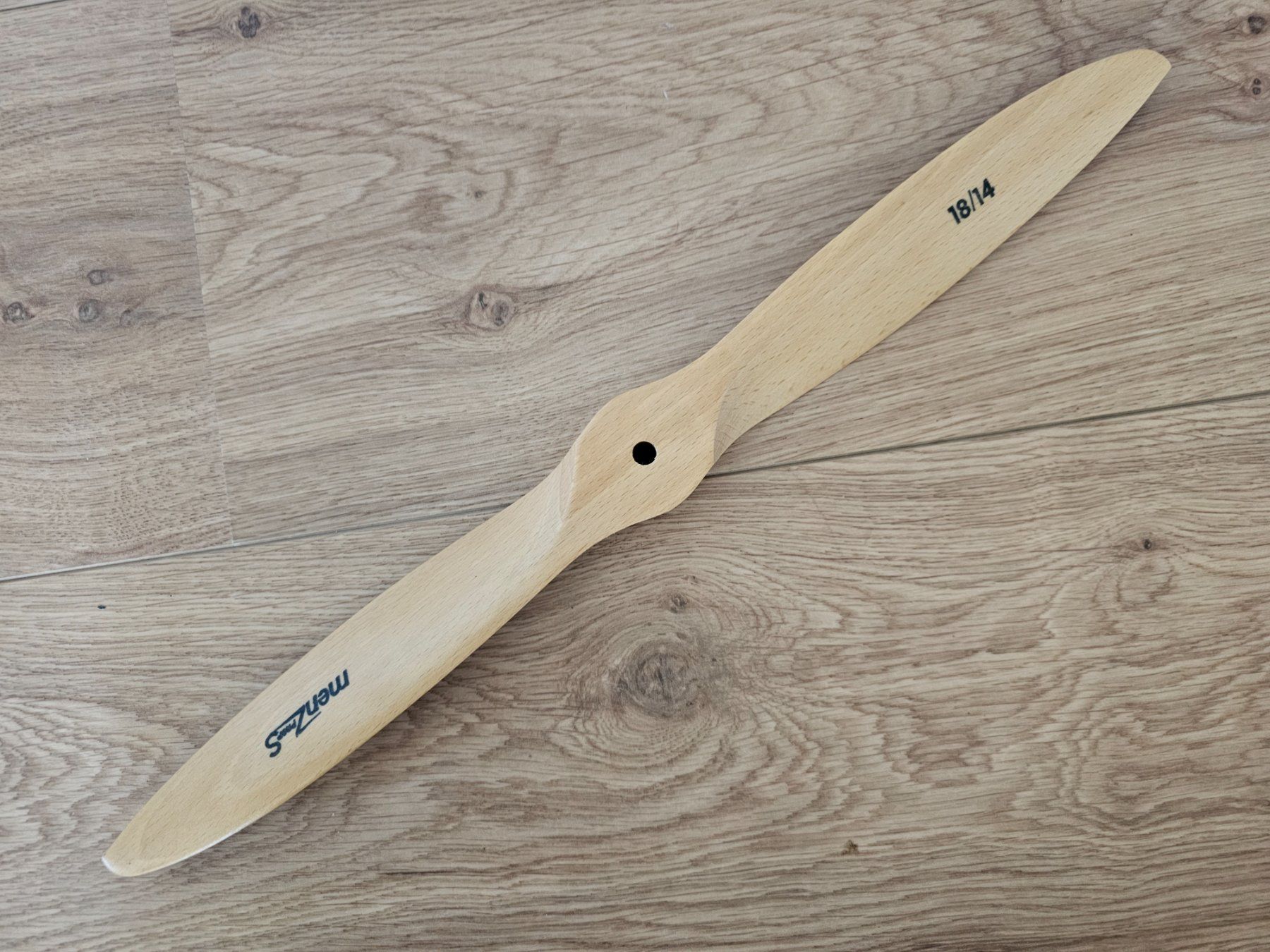 Modellismo RC: Helice 18/14 bois Menz – Nuovo (secondo la descrizione) da Yvonand venduto da Li_poch