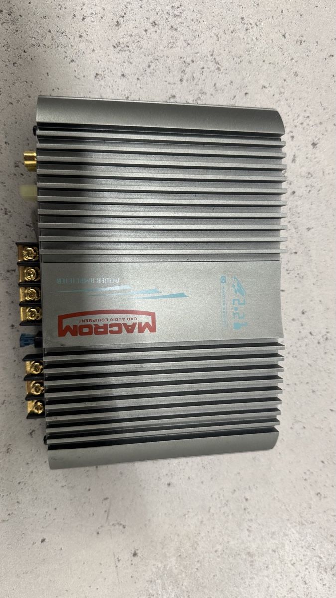 Amplificatori: Amplificatore auto macrom 2 canali – Usato da Caslano venduto da tuning21