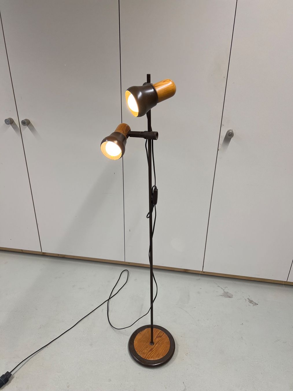 Lampade: Retro Ständerlampe – Usato da Adetswil venduto da man_d7vt