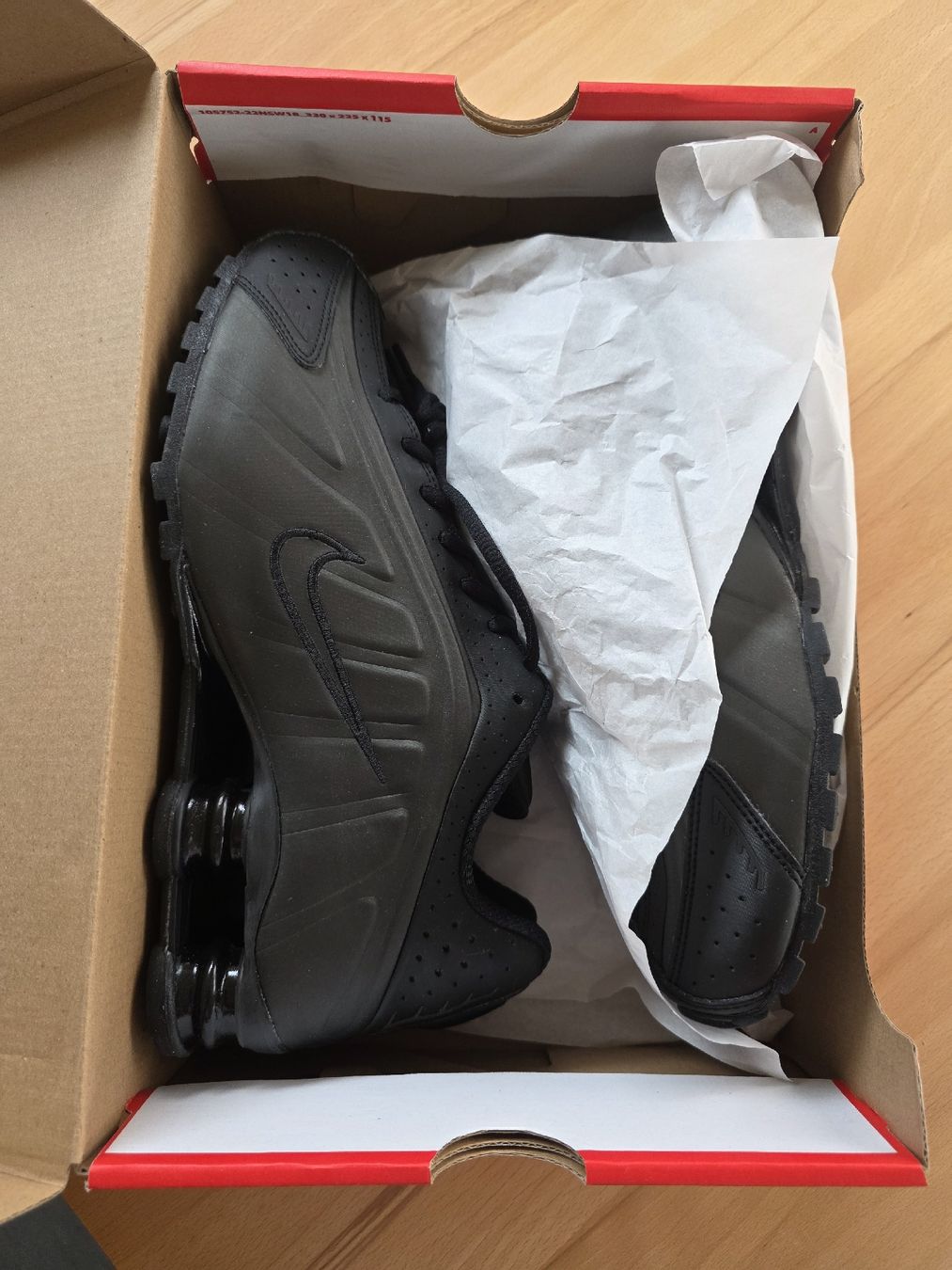 Scarpe da uomo: Superbe Nike Shox black  R4 – Nuovo e nell'imballaggio originale da Corpataux venduto da kaiken 6