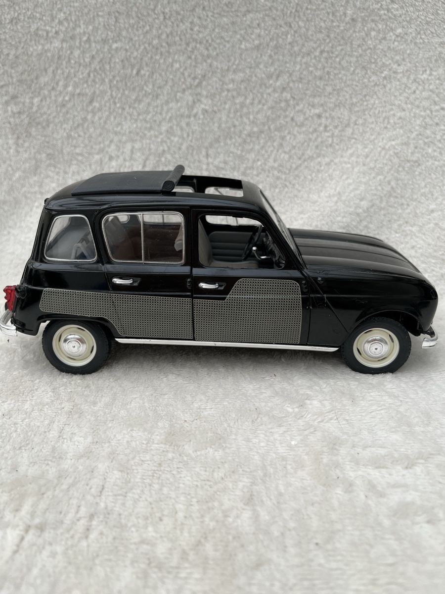Renault Modellini d'auto: Renault 4l 1964 1/18 – Nuovo (secondo la descrizione) da Oberweningen venduto da mer_2yn9 4