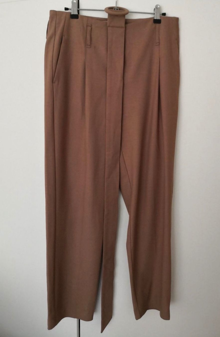 Sezane Pantaloni: Trousers camel Sezane 38 – Usato da Schafisheim venduto da RubyWalter 1