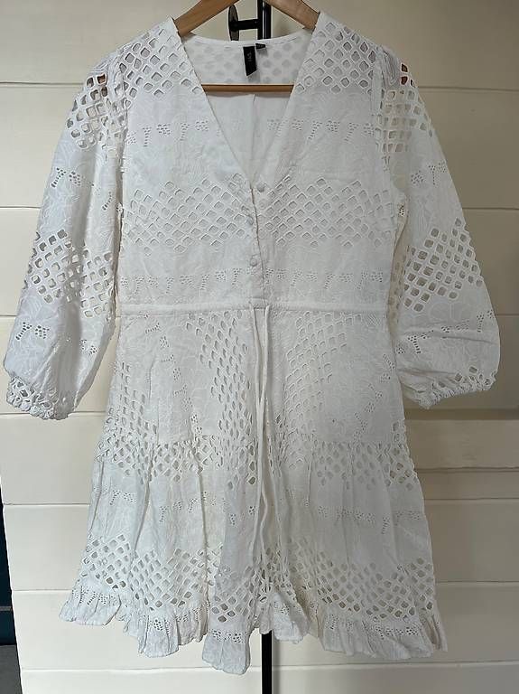 Robes: Sommerkleid YAS – D'occasion à Luzern par HeleneXX