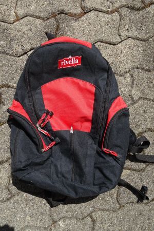 Rivella Rucksack, Wanderrucksack,  Bauchgurt, viele Fächern