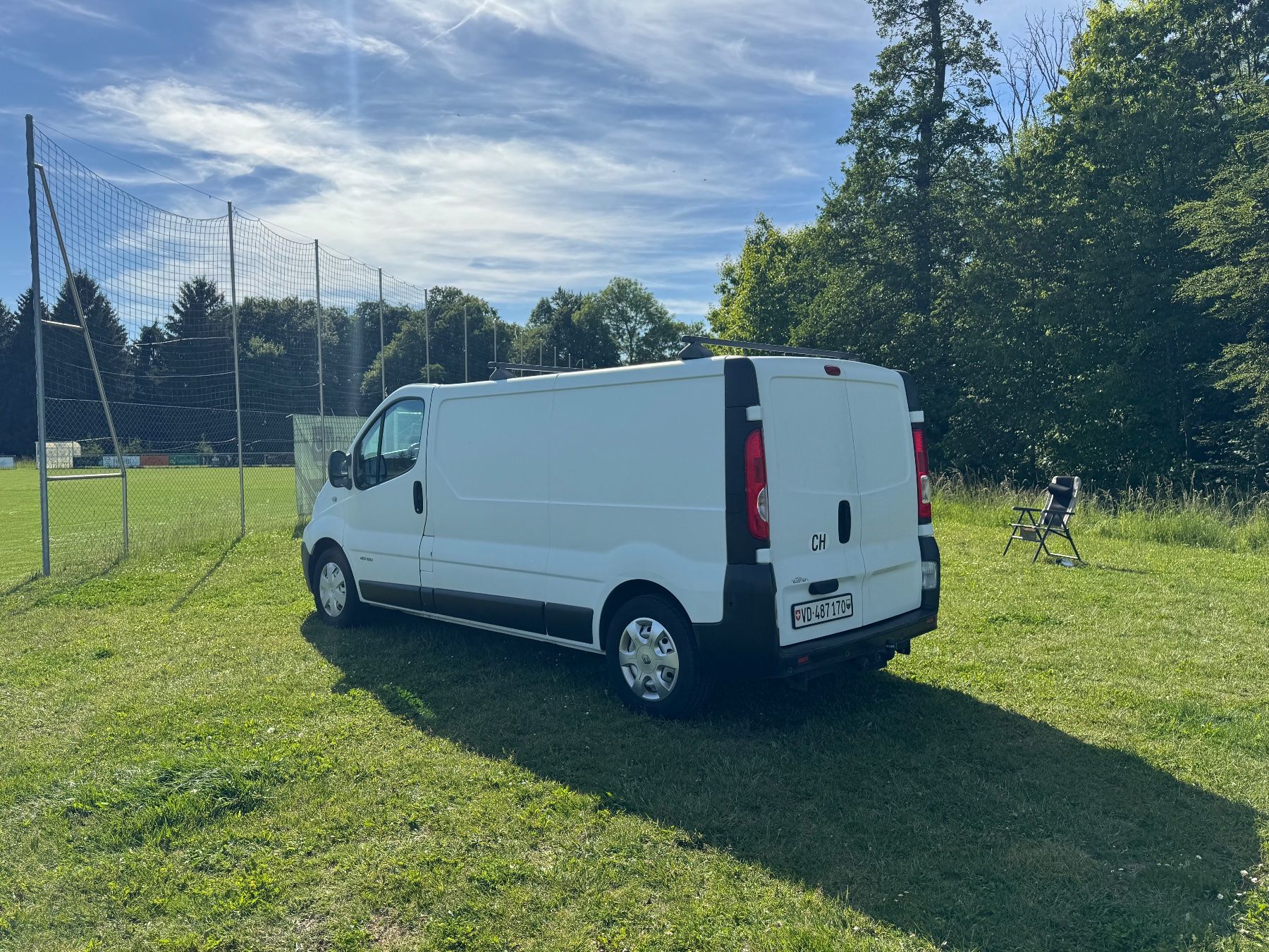 Renault Nutzfahrzeuge: RENAULT TRAFIC 2.5 DCI – Gebraucht aus Echallens von sar_w57v 4