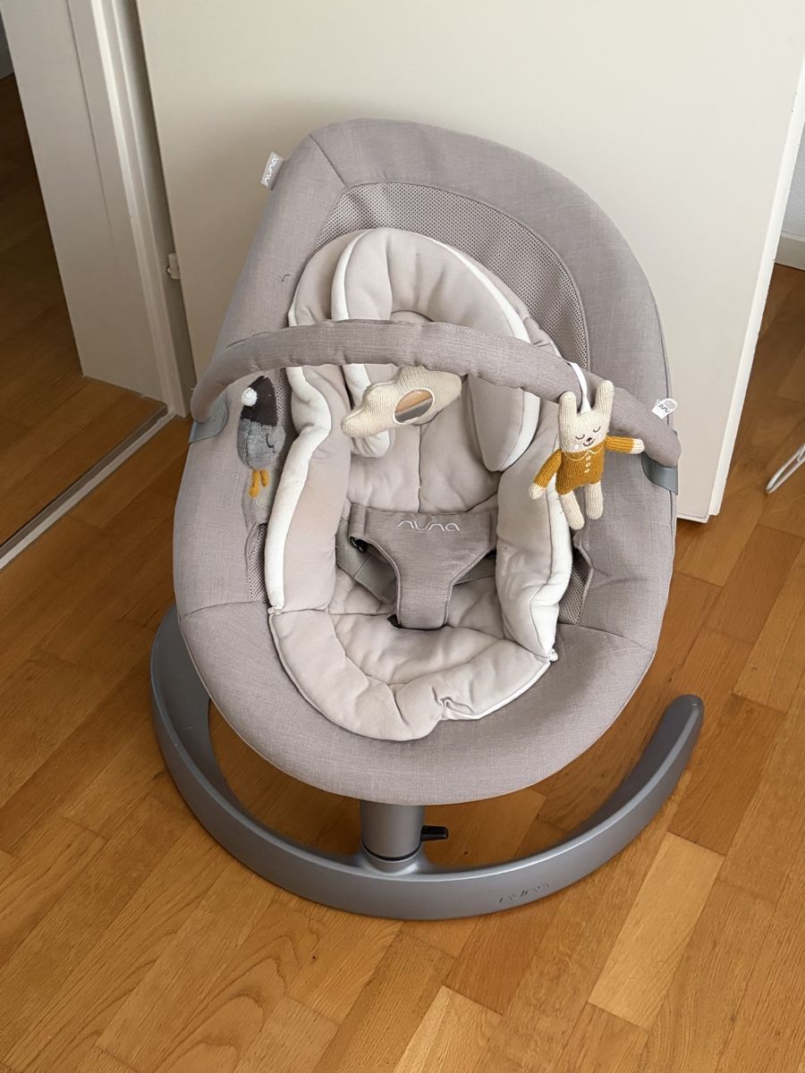 Nuna Bascules & balançoires: Nuna Leaf Curvy Bouncer good condition – D'occasion à Thalwil par fab_s89q