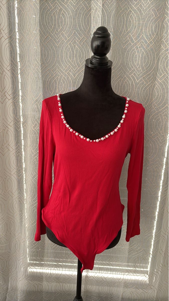 T-shirt: Roter Body mit Perlen – Nuovo (secondo la descrizione) da Muri AG venduto da ReBoutique
