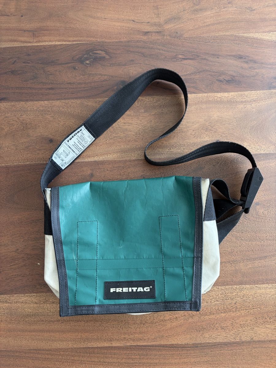 Freitag Sacs: Freitag Umhängetasche – D'occasion à Baden par line_onigiri