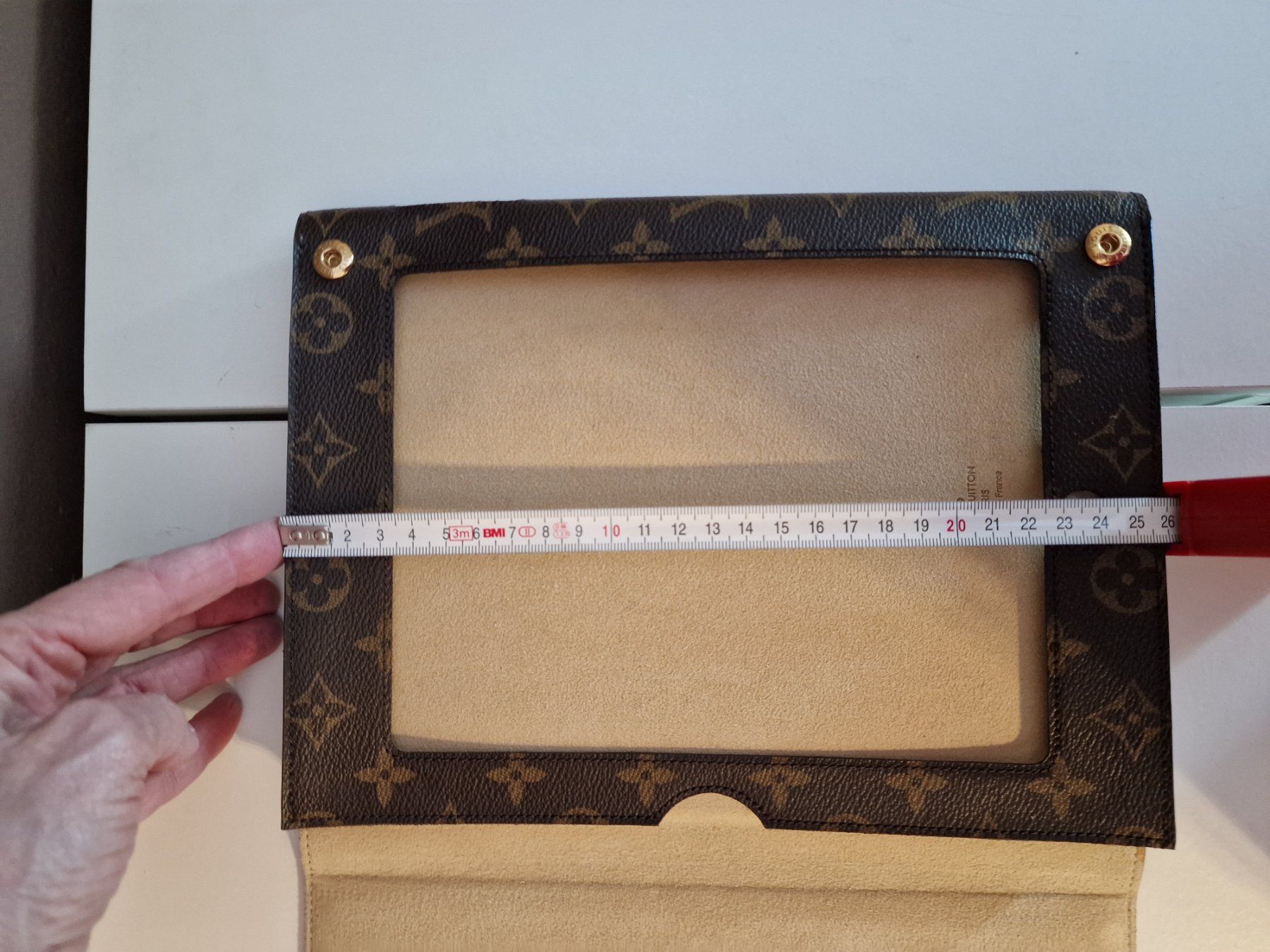 Louis Vuitton Covers & Borse: Louis Vuitton Tablet Schutzhülle – Usato da Münchenstein venduto da strolch001 3