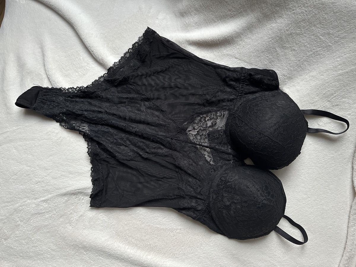Altra biancheria intima: Body aus Spitze, Schwarz, 85C – Usato da Altdorf UR venduto da 3beeri